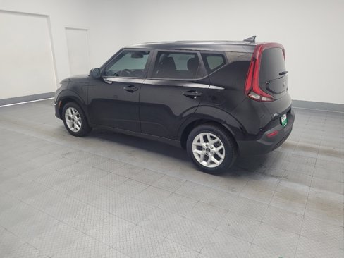 Used 2021 Kia Soul S image 3