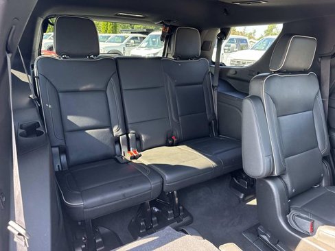 Used 2021 GMC Yukon SLT w/ SLT Luxury Plus Package image 12
