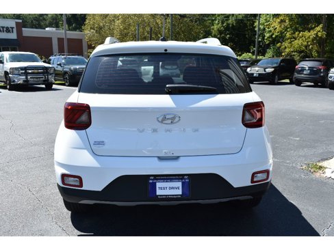 New 2025 Hyundai Venue SEL image 4
