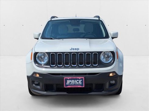 Used 2018 Jeep Renegade Latitude w/ Cold Weather Group image 2