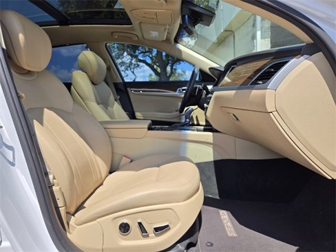 Used 2015 Hyundai Genesis 3.8 w/ Option Group 02 image 17