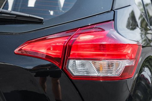 Used 2020 Nissan Kicks S image 9