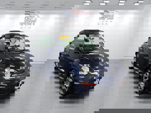 Used 2006 Volkswagen Beetle Convertible w/ Package 1 image 3