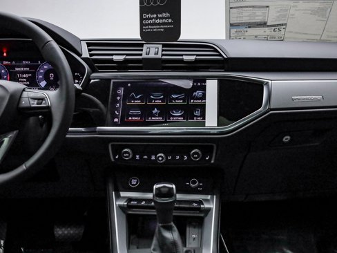 New 2025 Audi Q3 2.0T Premium image 14