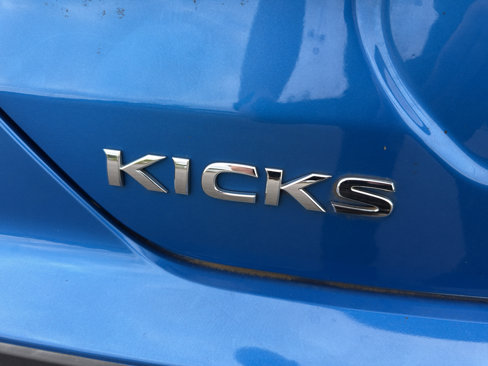 Used 2023 Nissan Kicks SV image 13