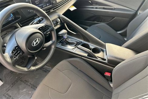 Certified 2025 Hyundai Elantra Sport image 10