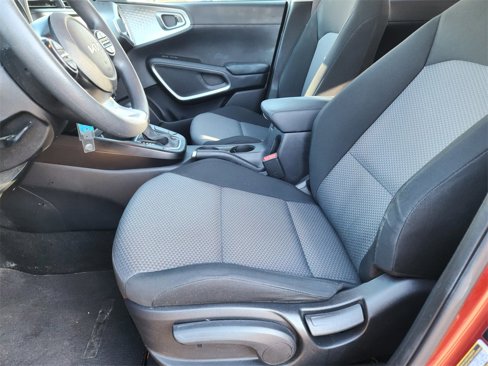 Used 2023 Kia Soul LX image 14