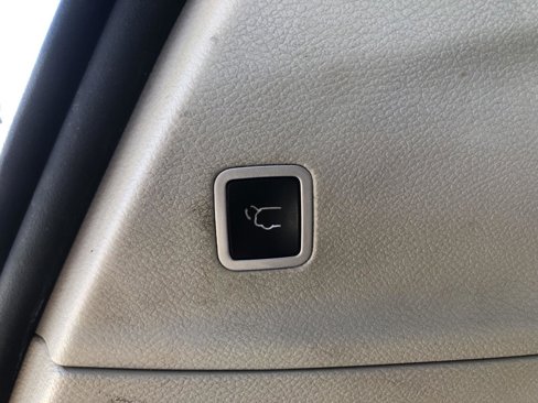 Used 2017 Chrysler Pacifica Touring image 8
