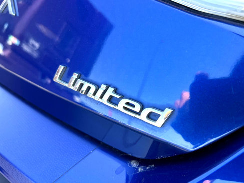 Used 2021 Hyundai Elantra Limited image 18