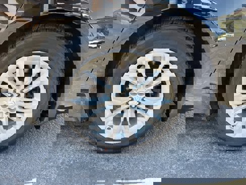 Used 2013 Hyundai Genesis 3.8 image 41