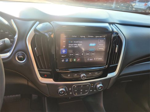 Used 2020 Chevrolet Traverse LT image 20