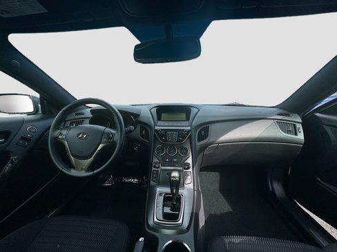 Used 2015 Hyundai Genesis 3.8 image 34