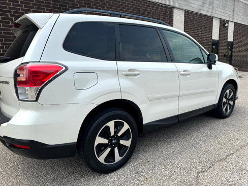 Used 2018 Subaru Forester 2.5i Premium w/ All-Weather Package image 32
