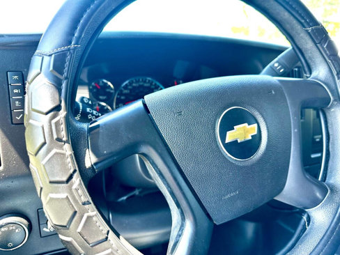 Used 2014 Chevrolet Express 2500 image 27
