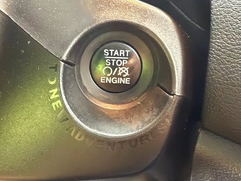 Used 2020 Jeep Renegade Latitude image 16