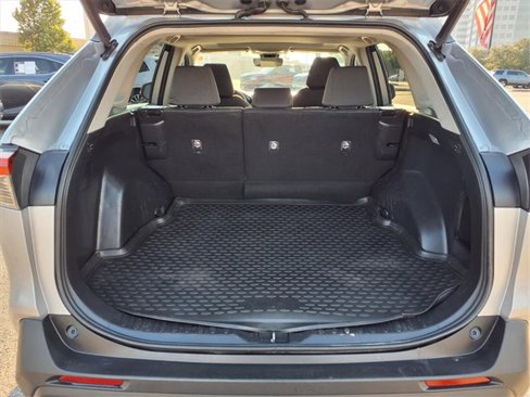 Used 2021 Toyota RAV4 XLE image 25