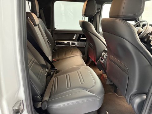 Used 2025 Mercedes-Benz G 550 image 5