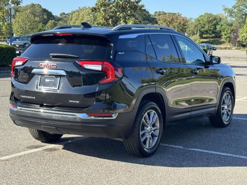 Used 2023 GMC Terrain SLT image 5