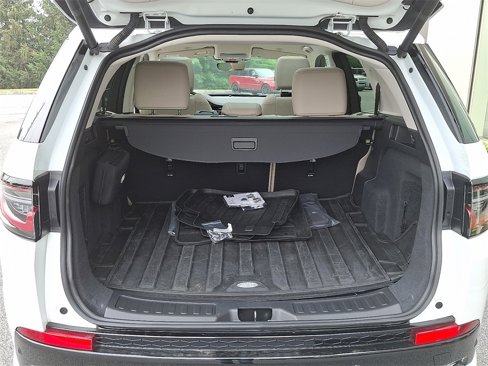 Certified 2025 Land Rover Discovery Sport S image 28