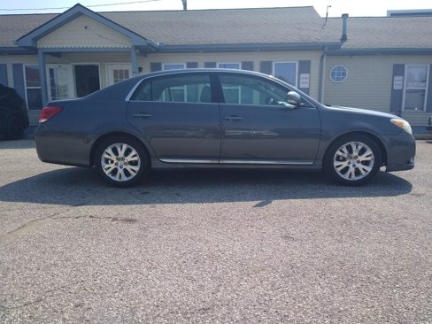 Used 2012 Toyota Avalon image 5