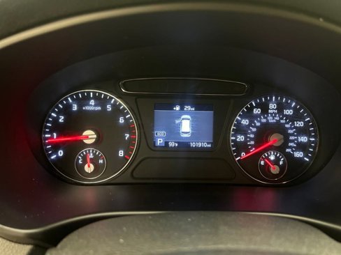 Used 2020 Kia Sorento LX image 28