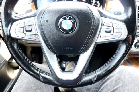 Used 2018 BMW 740i xDrive image 27