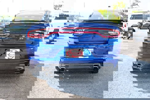 Used 2021 Dodge Charger SXT w/ Blacktop Package image 4