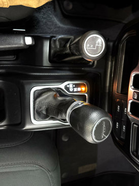 Used 2021 Jeep Gladiator Sport image 19