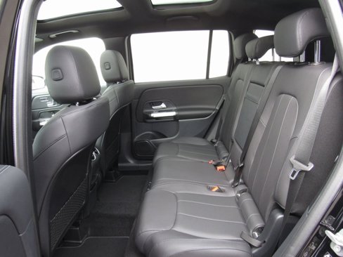 New 2025 Mercedes-Benz GLB 250 4MATIC image 16