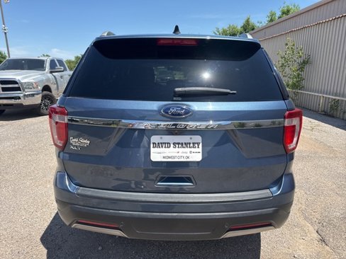Used 2019 Ford Explorer XLT image 4