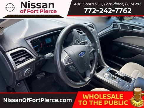 Used 2017 Ford Fusion S image 15