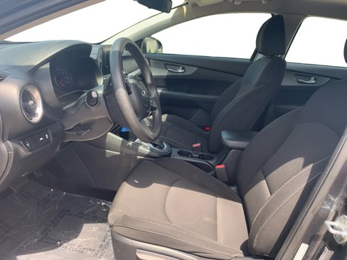Used 2020 Kia Forte LXS image 2