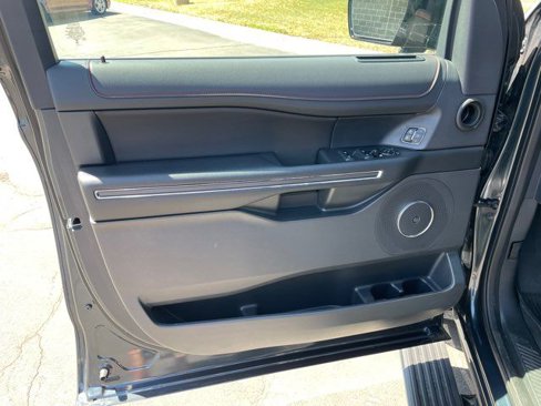 Used 2023 Ford Expedition Max Limited image 16