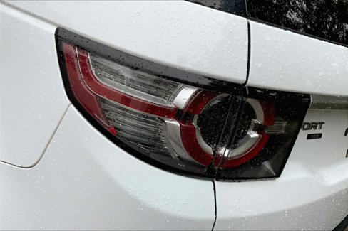 Used 2018 Land Rover Discovery Sport HSE Luxury image 26