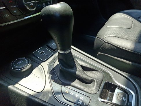 Used 2021 Jeep Cherokee Limited w/ Elite Package image 17