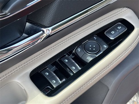 Used 2020 Lincoln Corsair Reserve image 13