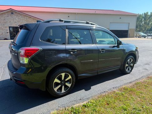 Used 2018 Subaru Forester 2.5i Premium image 4