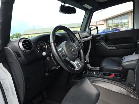Used 2018 Jeep Wrangler Unlimited Sport image 14