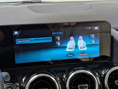 Used 2022 Mercedes-Benz GLA 250 4MATIC w/ Premium Package image 35