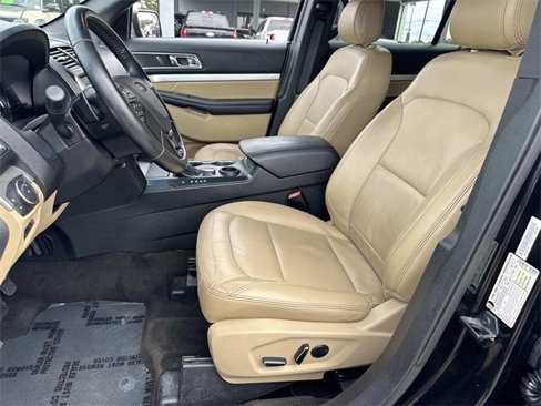 Used 2016 Ford Explorer XLT w/ Equipment Group 202A image 19