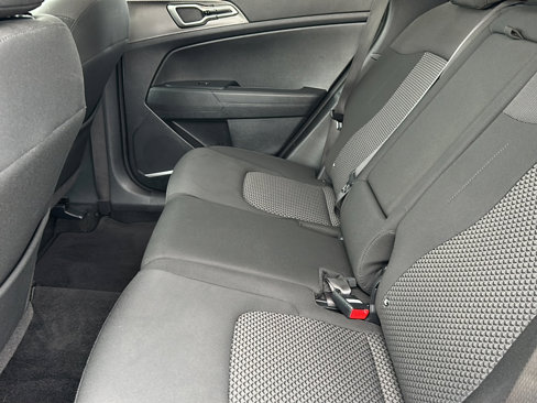 Used 2023 Kia Sportage LX image 18
