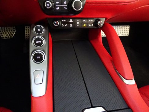 Used 2019 Ferrari GTC4Lusso image 23