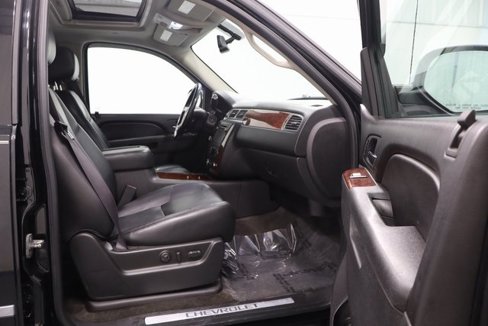 Used 2012 Chevrolet Avalanche LTZ image 14