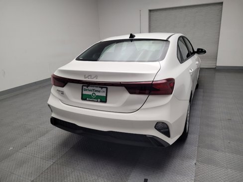 Used 2024 Kia Forte LX image 7