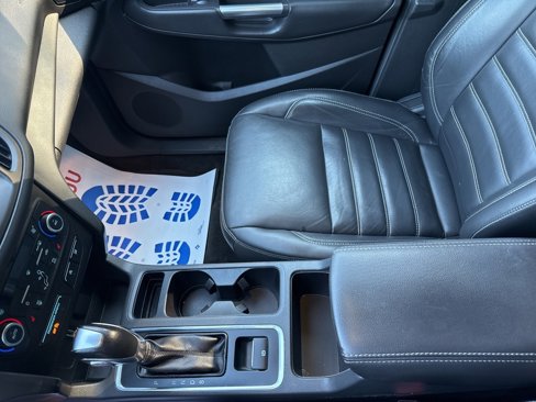 Used 2018 Ford Escape SEL image 34