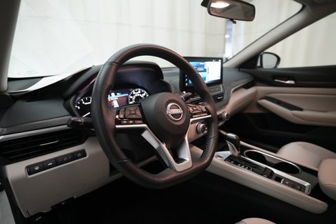Certified 2024 Nissan Altima 2.5 SV image 8