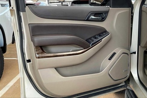 Used 2015 Chevrolet Suburban LT image 21