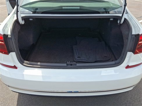 Used 2019 Volkswagen Passat 2.0T Wolfsburg w/ Wheels & Sunroof Package image 29