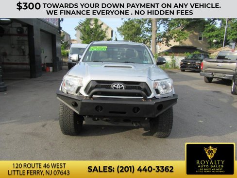 Used 2013 Toyota Tacoma 4x4 Access Cab V6 image 3