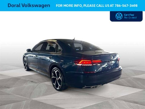Certified 2021 Volkswagen Passat 2.0T R-Line image 6